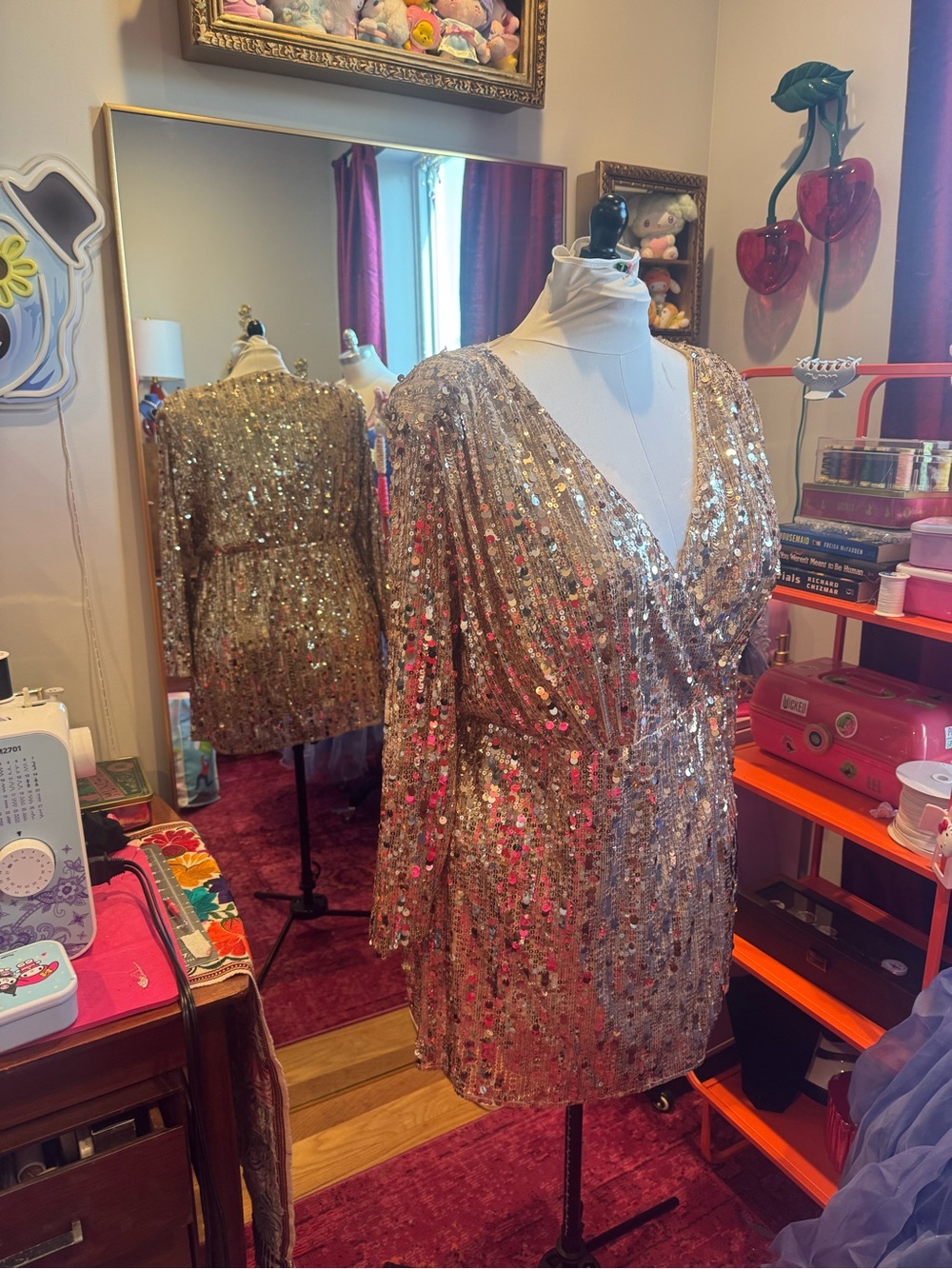 Gold Sequin V-Neck Party Dress